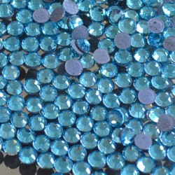 Skleněné hot-fix kamínky barva Aquamarine velikost SS10
